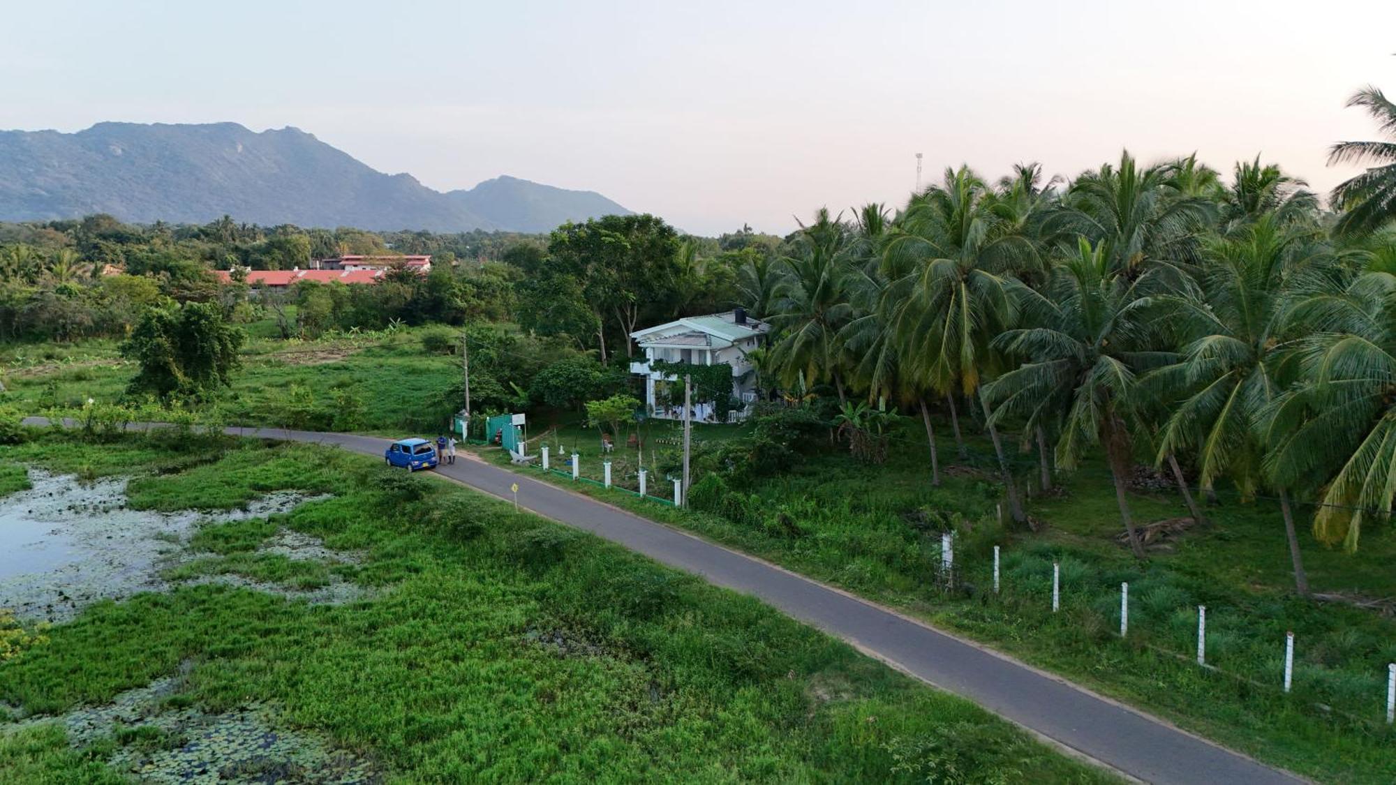 Lake Edge Dambulla Exterior foto